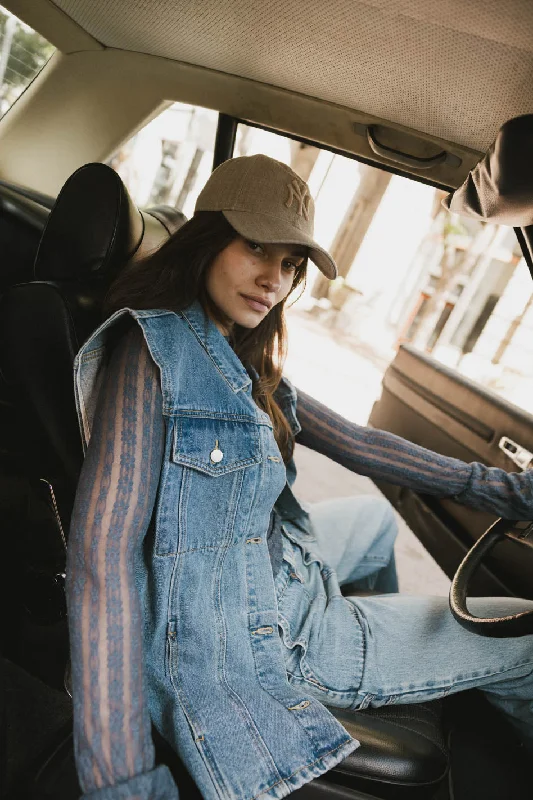 Special Buy Taylor Denim Vest in Medium Wash