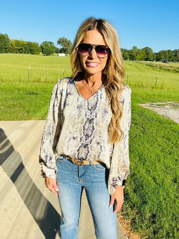Weekend Sale: Don't Miss Out CLASSY GIRL TOP--RESTOCK ALERT