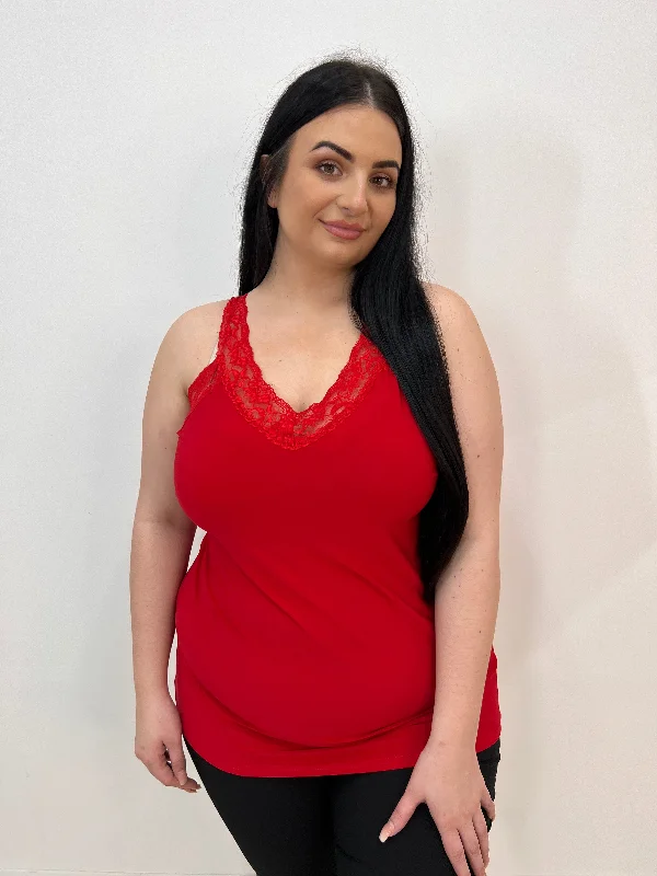 Year-End Deals Magna Kelly Lace Vest in Red