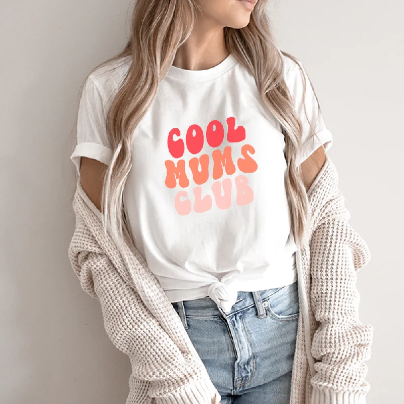 Amazing Deals In The Groove - Cool Mums Club T-Shirt