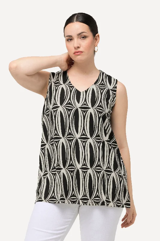 Weekend Specials to Indulge In Ulla Popken Sleeveless Top in Black