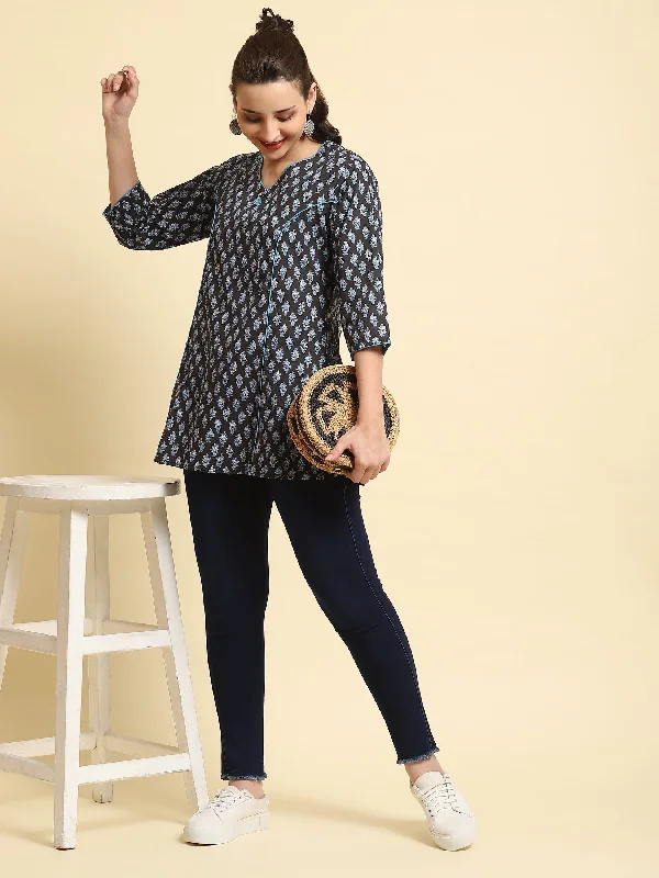 Quick Sale Women Black Floral Printed Tunic