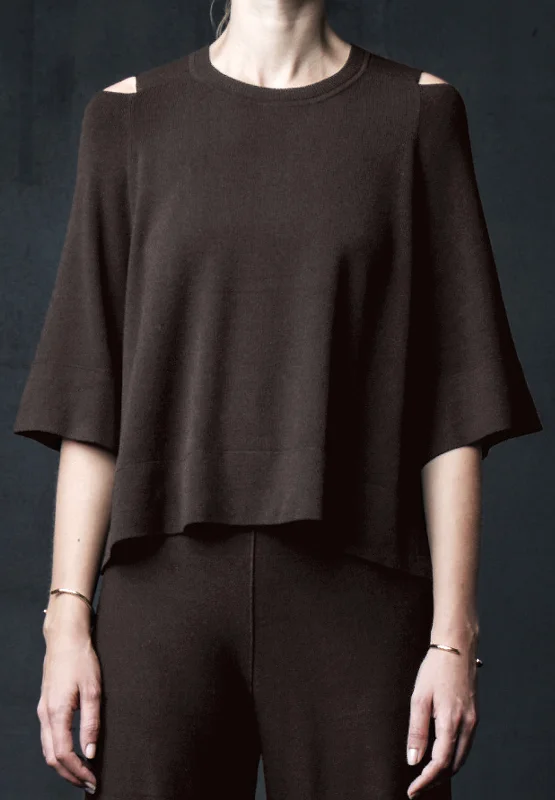 Discount Extravaganza Open Shoulder Top in Nori
