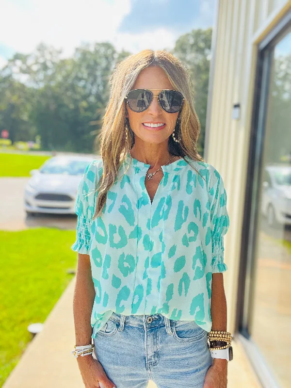 Discount Days COASTAL BLISS TOP- MINT
