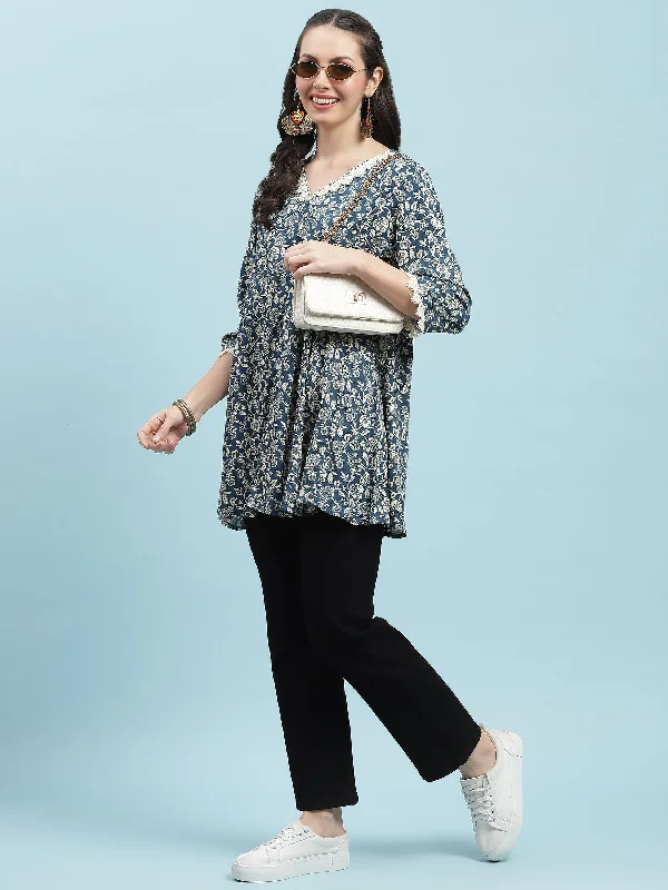 Price Cut Women Blue V-Neck Printed Tunic